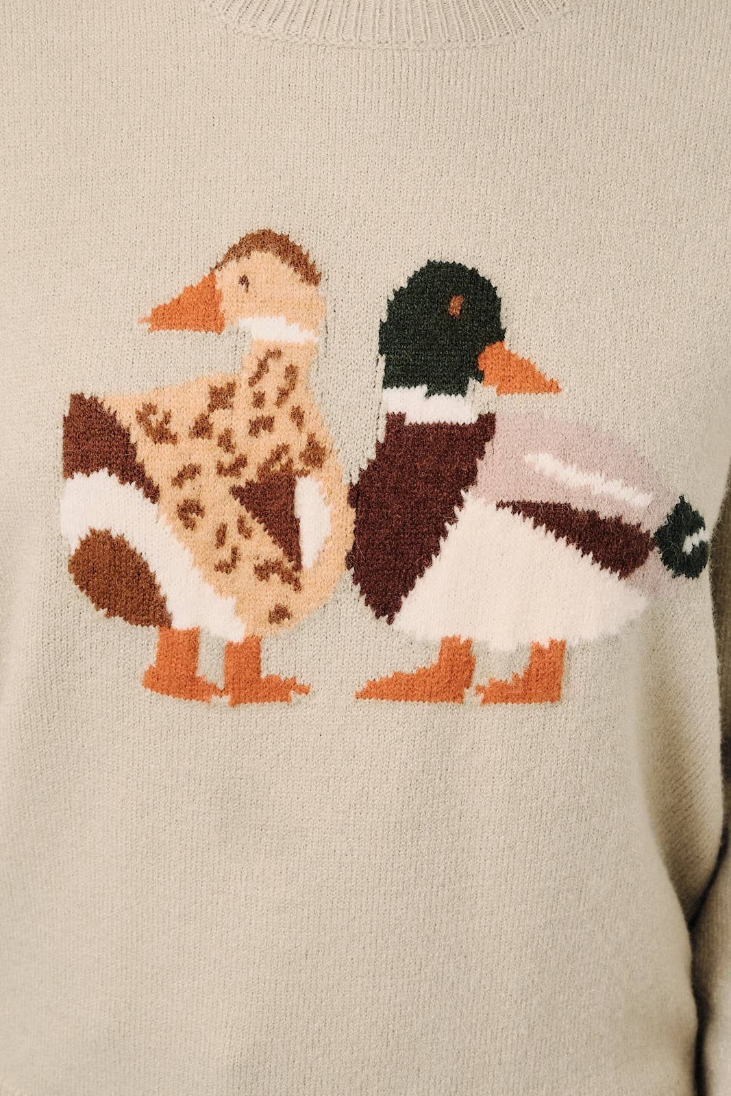 Round Neck Mallard Duck Graphic Long Sleeve Knit Sweater: LAVENDER / S