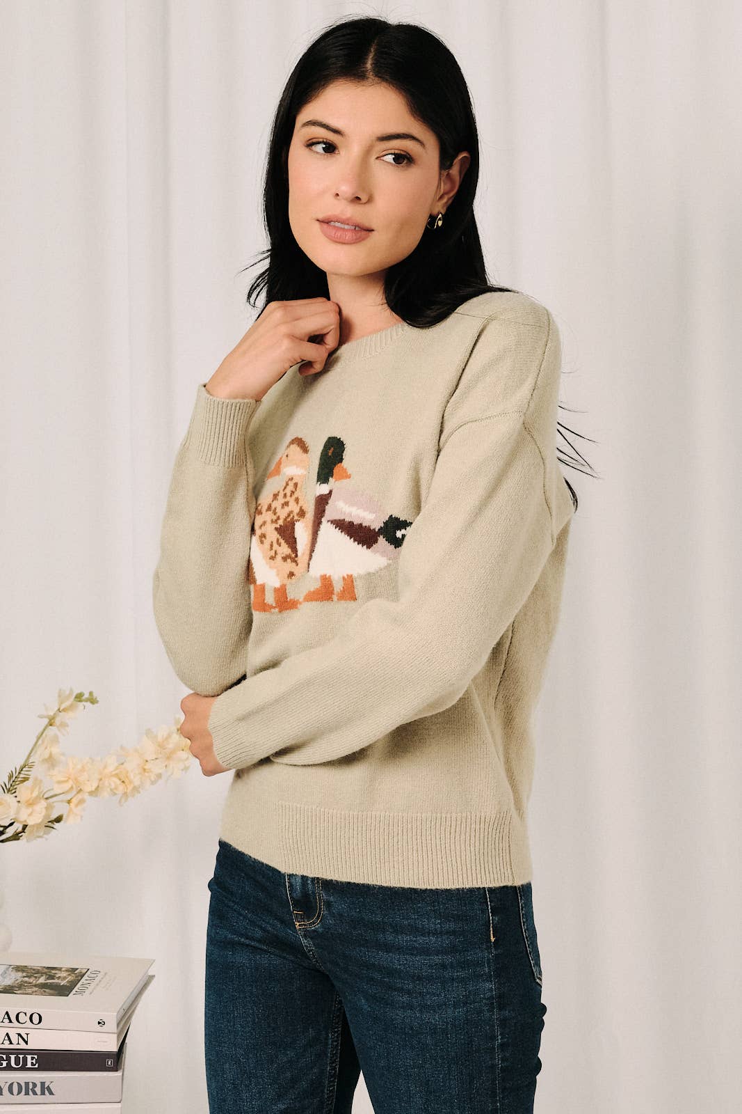 Round Neck Mallard Duck Graphic Long Sleeve Knit Sweater: LAVENDER / L