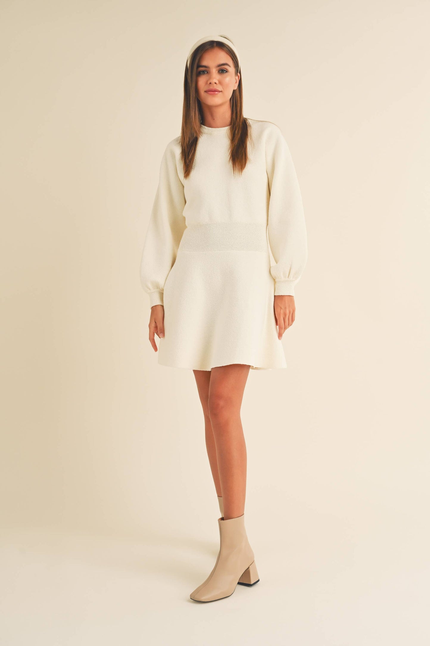 D2660   BALLON SLEEVE SWEATER DRESS: CREAM / S