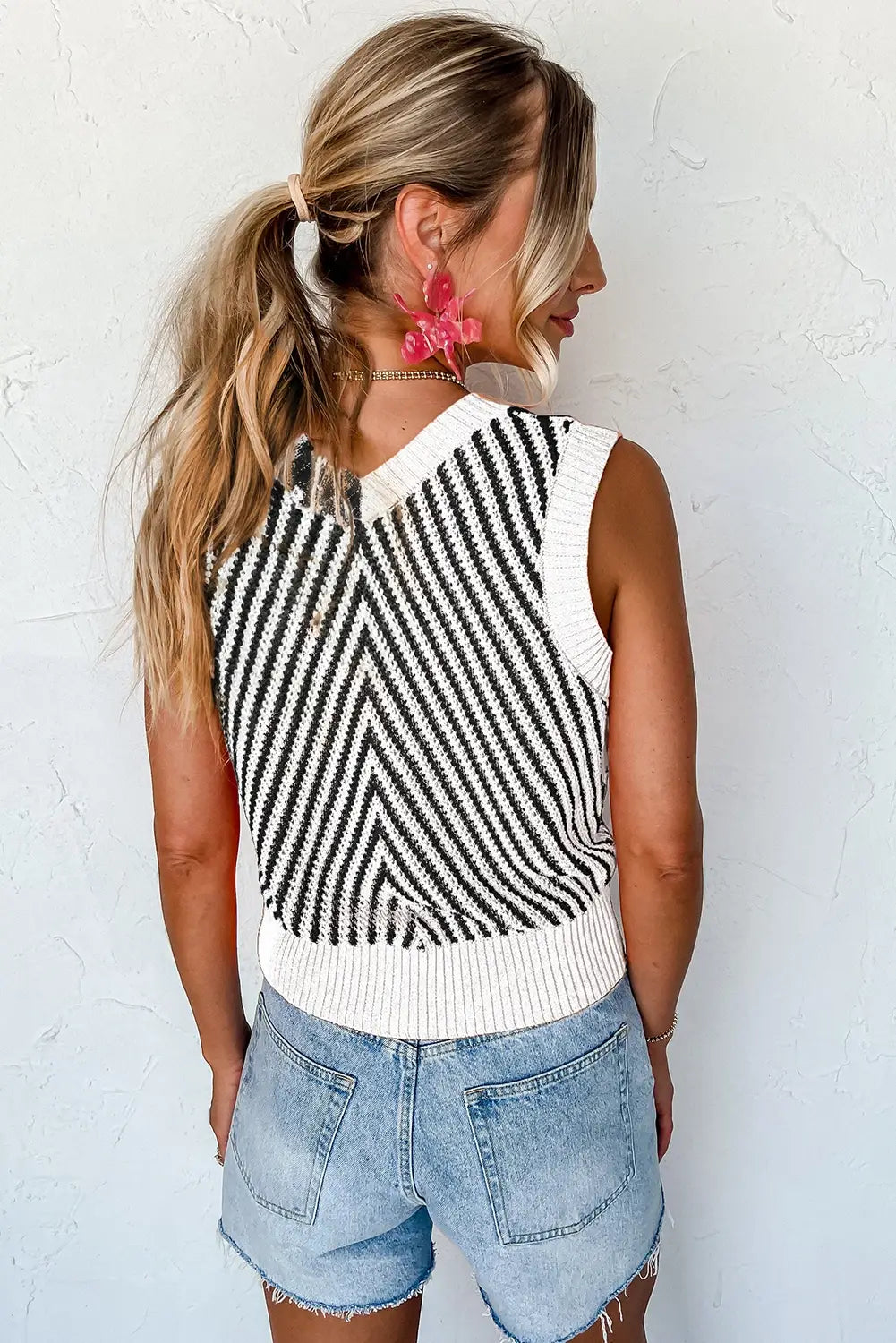 Strawberry Pink Contrast Chevron Knit V Neck Sweater Vest: Strawberry Pink / 100%Viscose / M