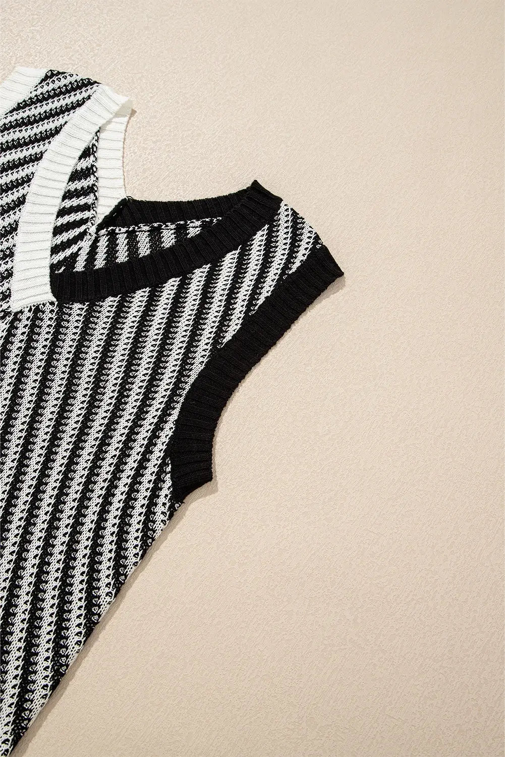 Strawberry Pink Contrast Chevron Knit V Neck Sweater Vest: Strawberry Pink / 100%Viscose / L