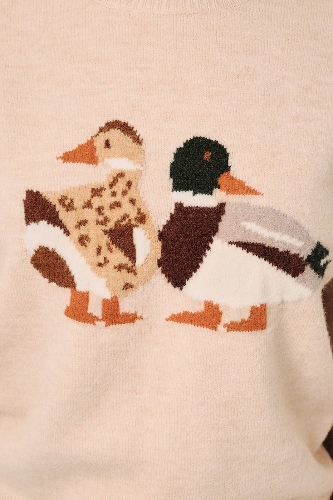 Round Neck Mallard Duck Graphic Long Sleeve Knit Sweater: LAVENDER / M