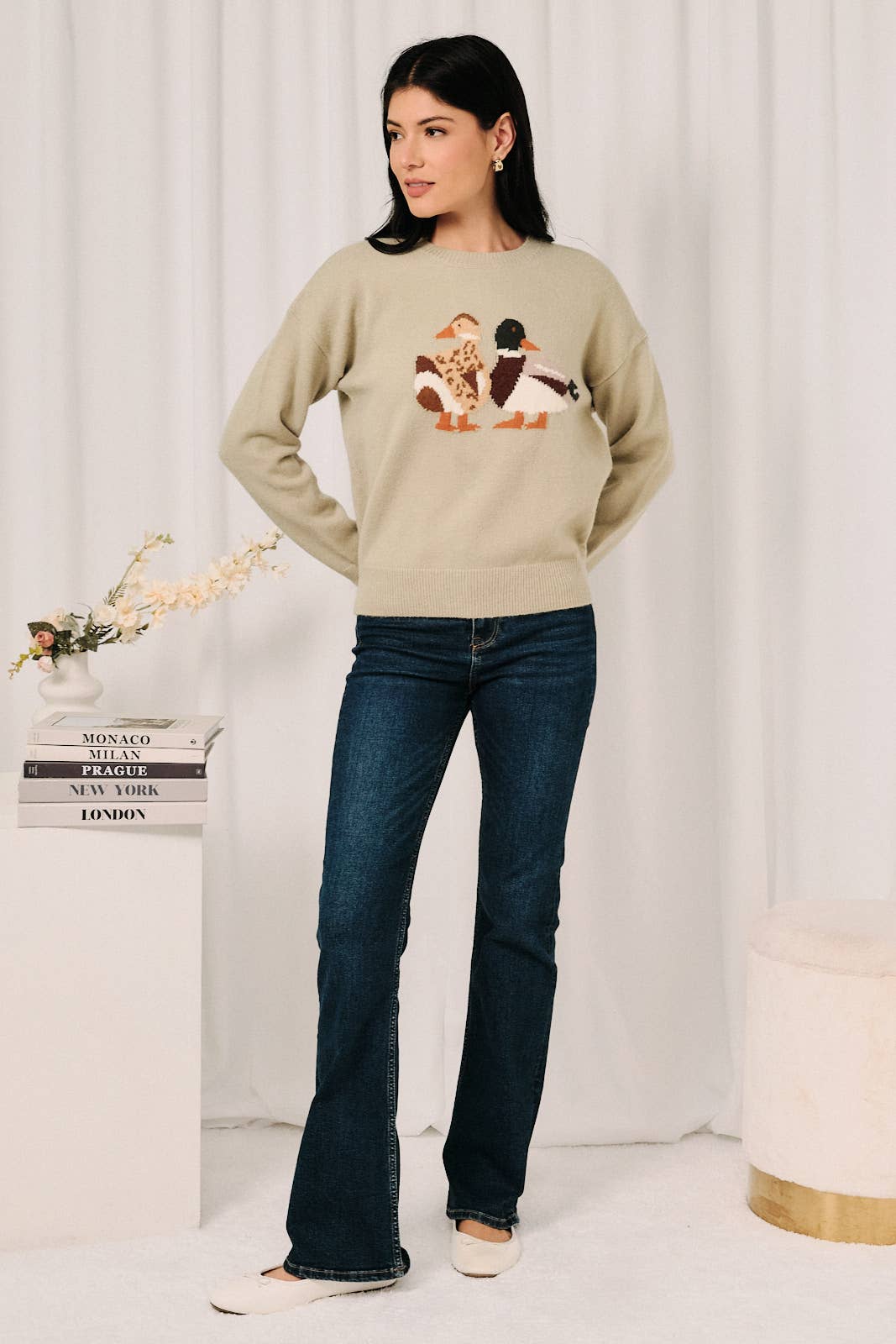 Round Neck Mallard Duck Graphic Long Sleeve Knit Sweater: LAVENDER / L