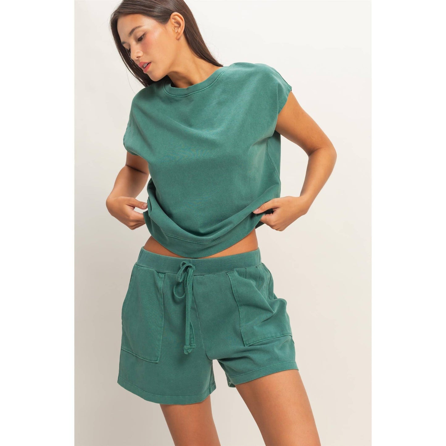 Sleeveless Crew Neck Top and Shorts Set: BLACK / S-M-L(2-2-2)