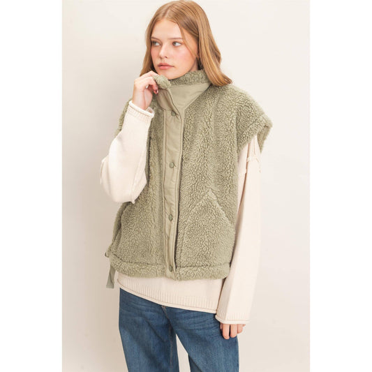 Sherpa Vest With Snap Closure: OLIVE / S-M-L(2-2-2)