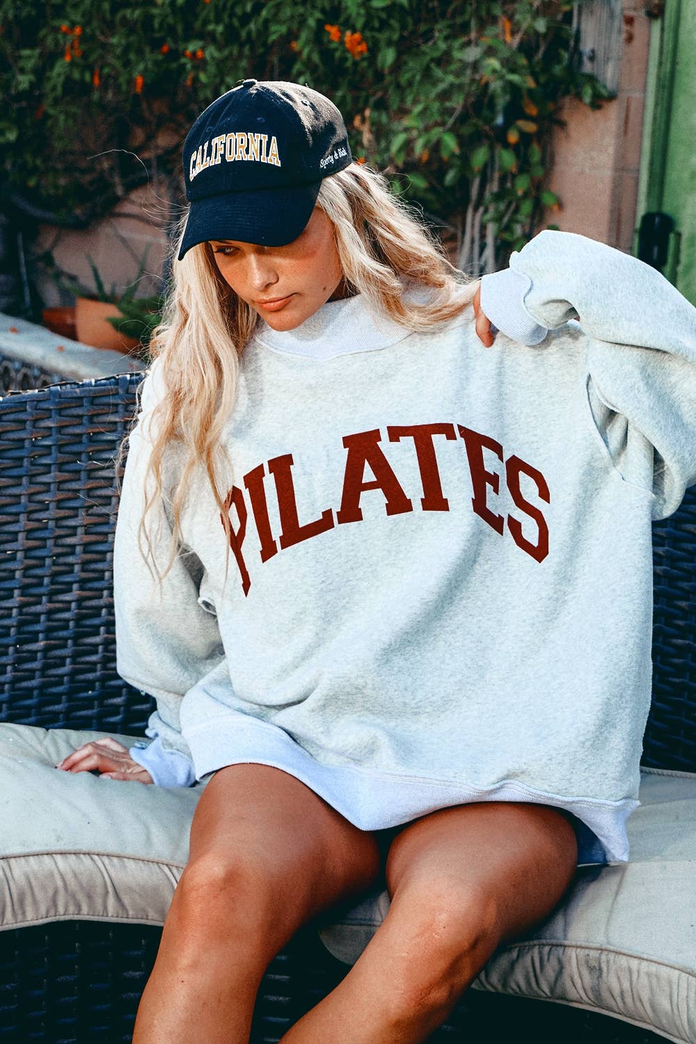 IT2594 'PILATES & YOGA' Print Reversible Mockneck Sweatshirt: Ash grey/Brown / S/M-L/XL (3-3)