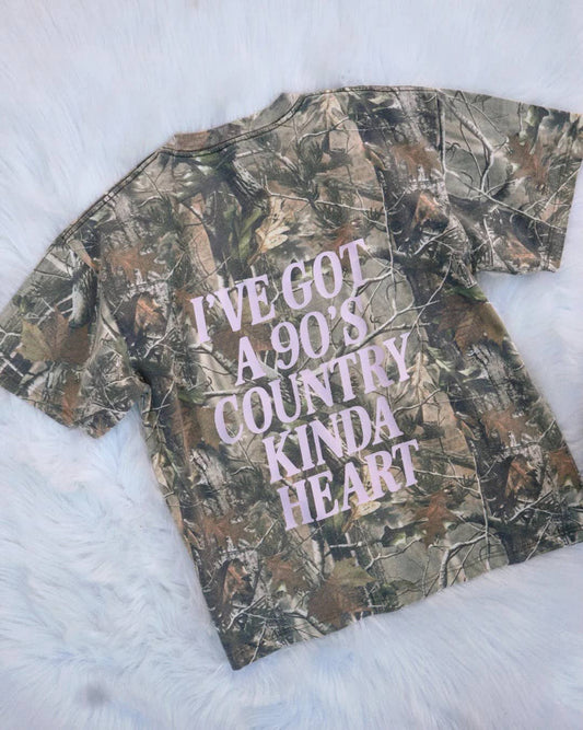 90's Country Kinda Heart Camo Tee: M
