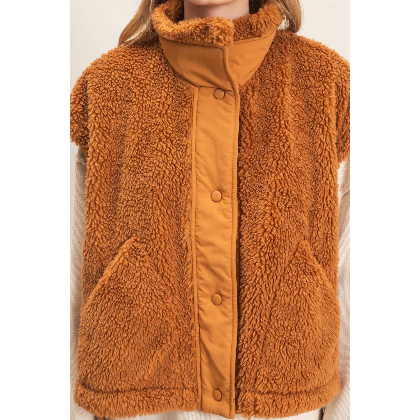 Sherpa Vest With Snap Closure: OLIVE / S-M-L(2-2-2)
