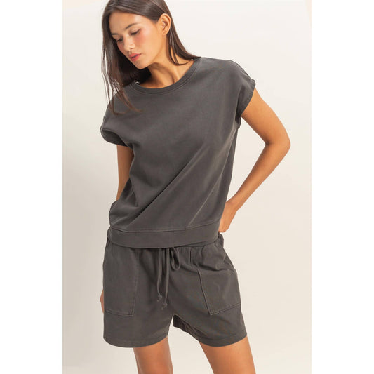 Sleeveless Crew Neck Top and Shorts Set: BLACK / S-M-L(2-2-2)